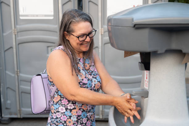 Best Handicap porta potty rental  in Arden Hills, MN